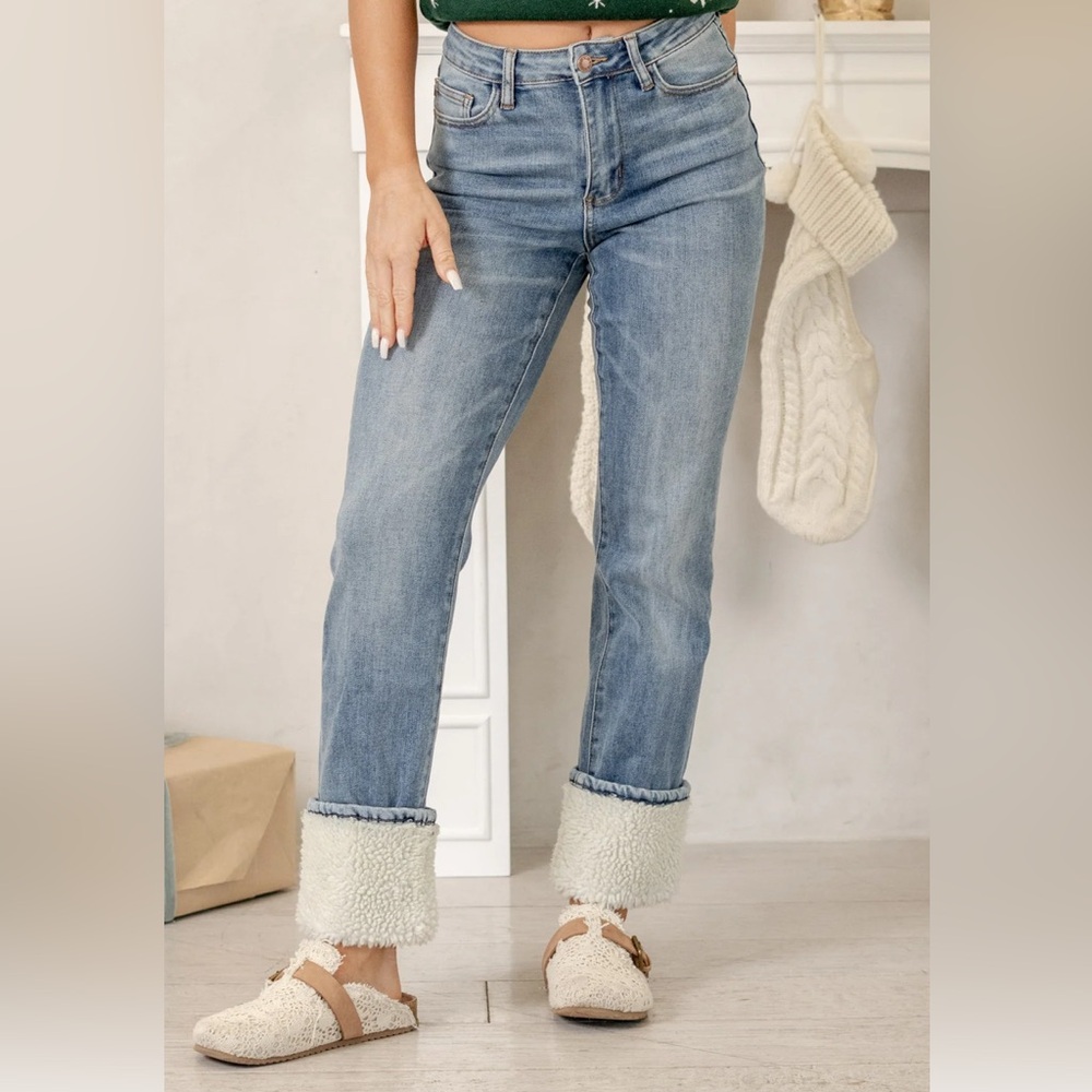 Judy Blue Women's Sherpa Lined Cuff - Straight Leg Jeans
